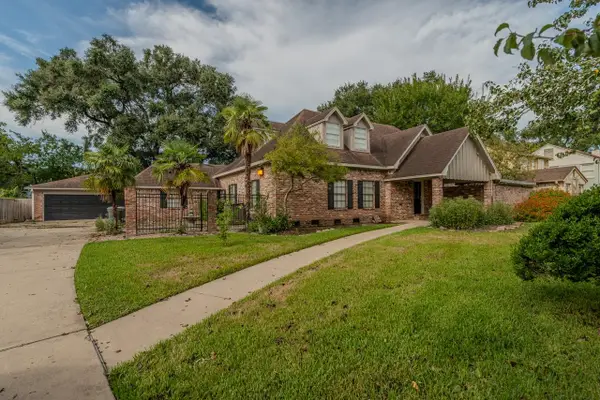 2440 Hazel St, Beaumont, TX 77702
