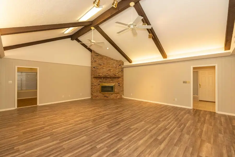 990 Brandywine St, Beaumont, TX 77706 - #2