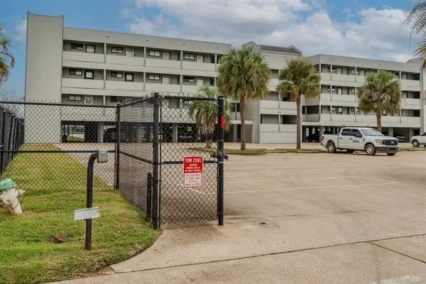 580 Pleasure Island Blvd Unit 115, Port Arthur, TX 77640