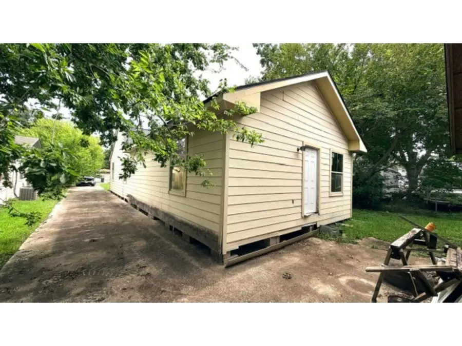 2327 2nd Ave, Port Arthur, TX 77640 - #3