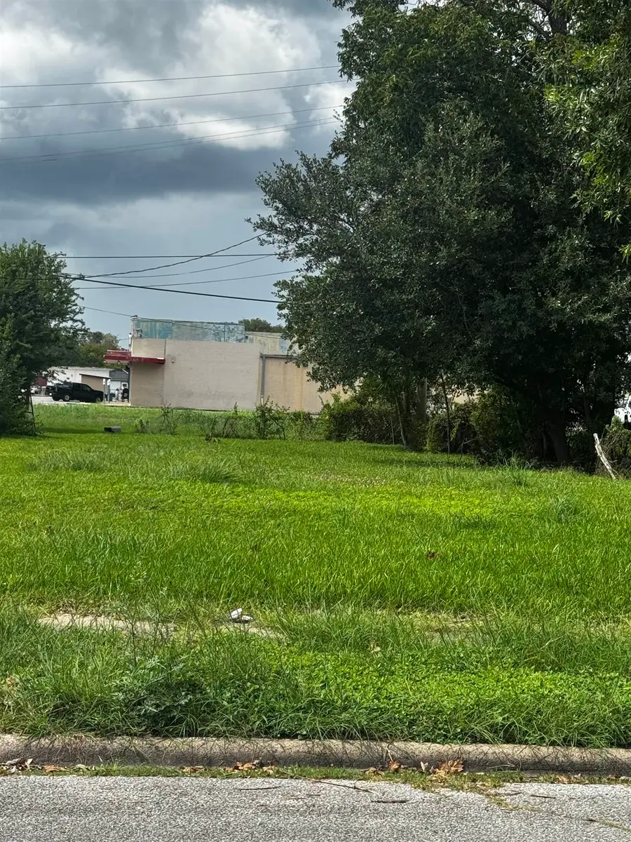 1611 10th, Port Arthur, TX 77640 - #2