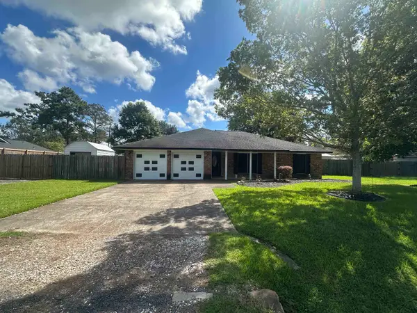 60 Candlelight Lane, Lumberton, TX 77657