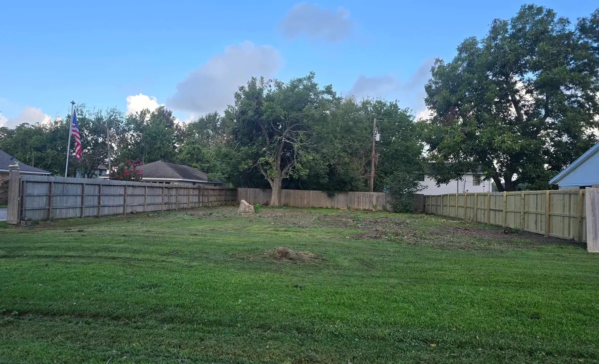 2308 9th St, Port Neches, TX 77651 - #1