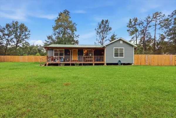 7689 Lea St, Orange, TX 77632