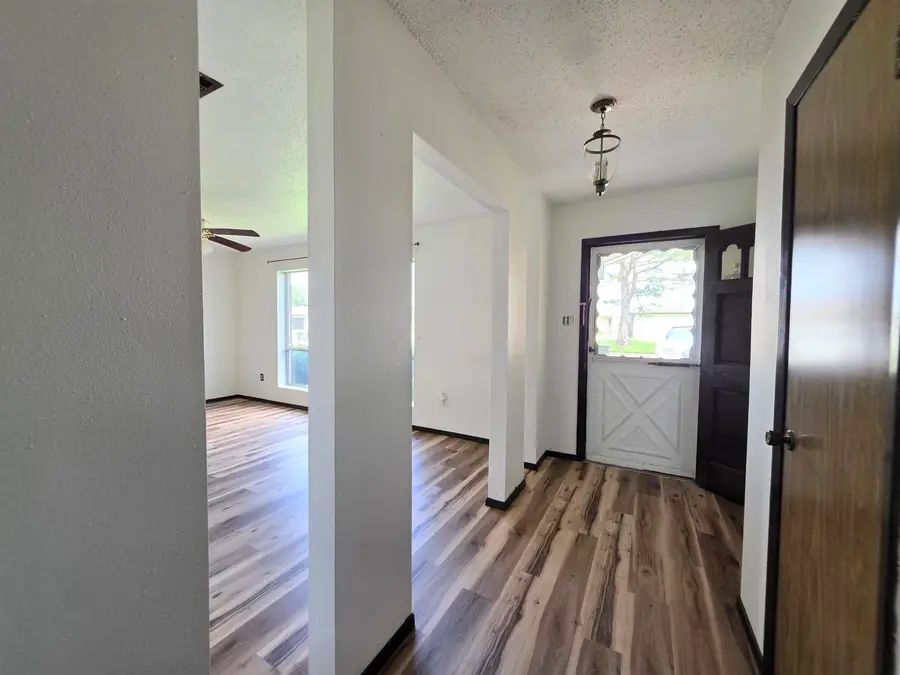 8601 Lynwood Ln, Port Arthur, TX 77642 - #3