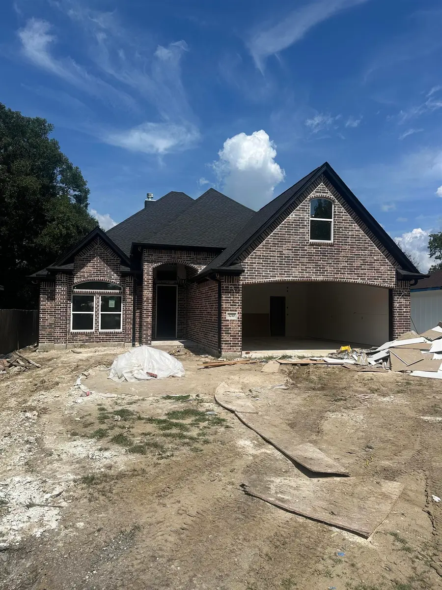 3210 Maple Ave, Groves, TX 77619 - #2