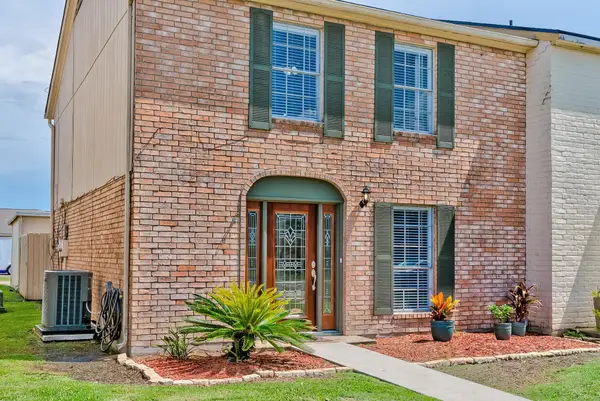 525 Longmeadow Street, Beaumont, TX 77707