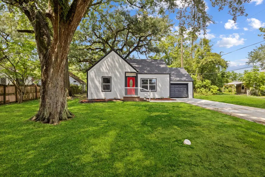4241 Forest Dr, Port Arthur, TX 77642 - #2