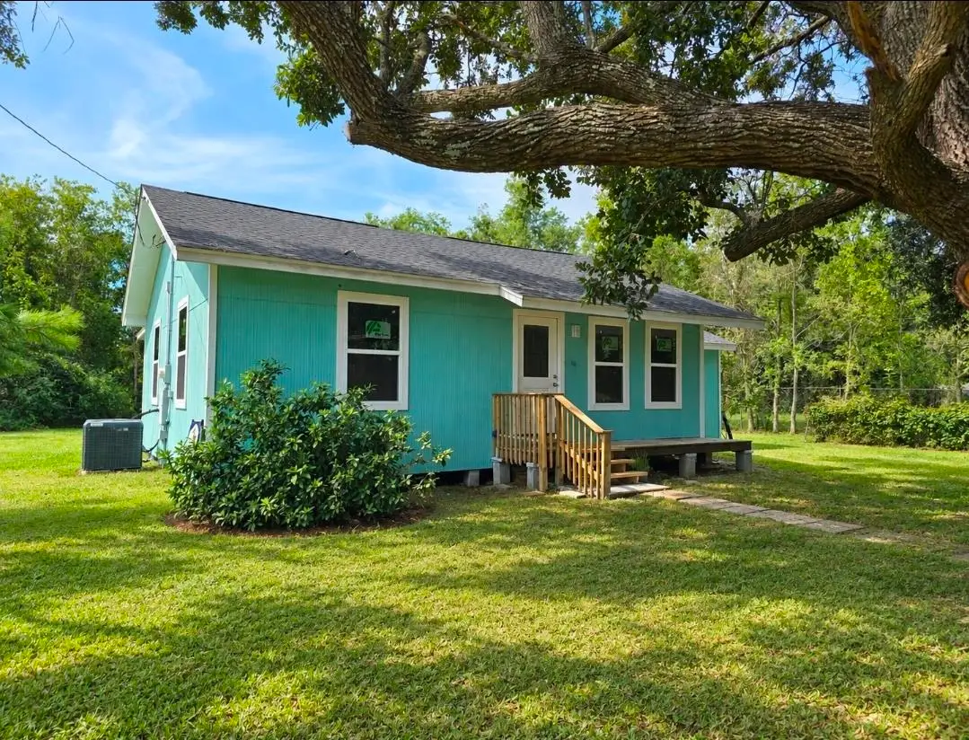 5720 Tyrrell Park Rd, Beaumont, TX 77705 - #1