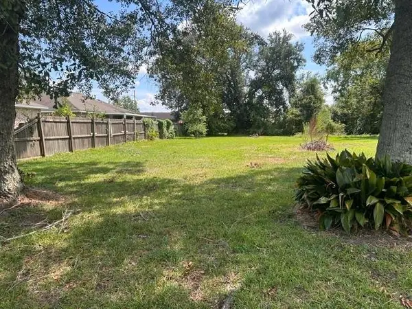 115 Boston Avenue, Nederland, TX 77627