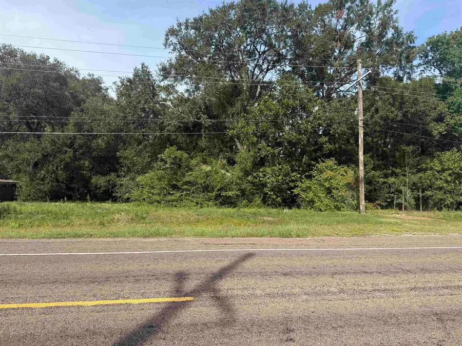 517 N Village Creek Pkwy, Lumberton, TX 77657 - #2