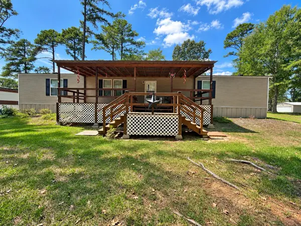 141 El Camino, Hemphill, TX 75948