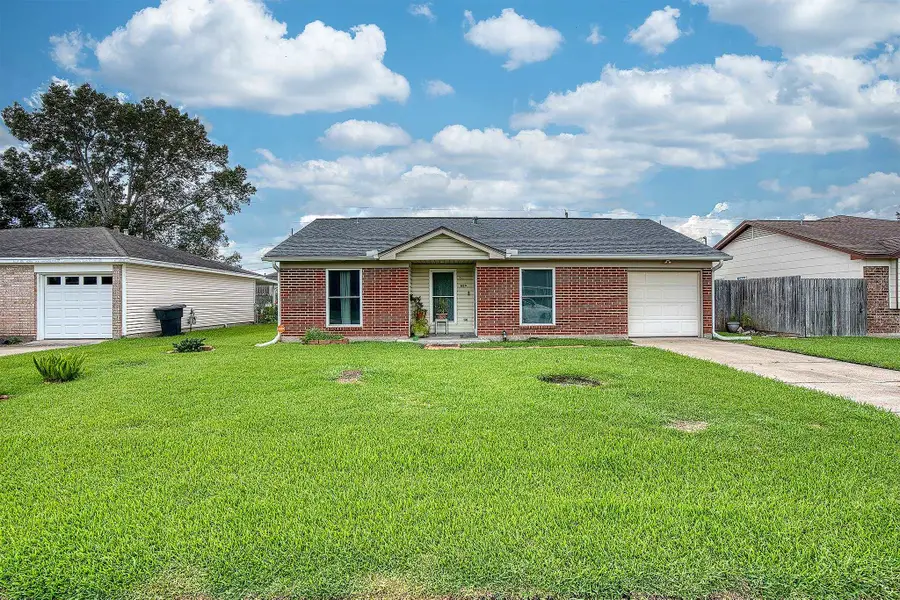 1220 ORANGE AVE., Nederland, TX 77627 - #2