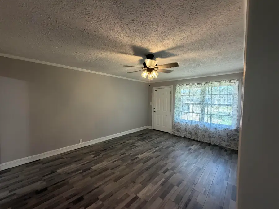 6321 Dave St, Groves, TX 77619 - #2