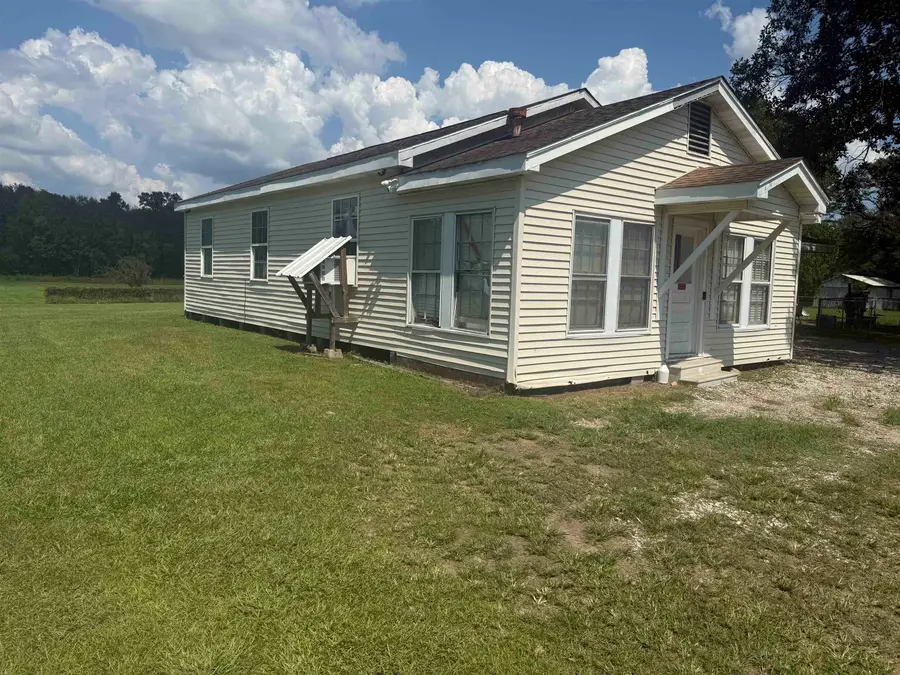 990 OLD SPANISH TRAIL, Vidor, TX 77662 - #2