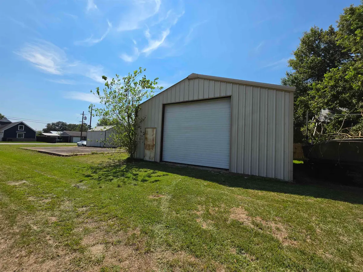 00 Boston Ave, Nederland, TX 77627 - #1