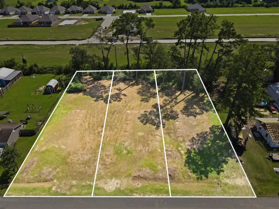 1363 W Beagle RD, Orange, TX 77632 - #2
