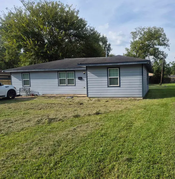 7350 Scotts Drive, Beaumont, TX 77708