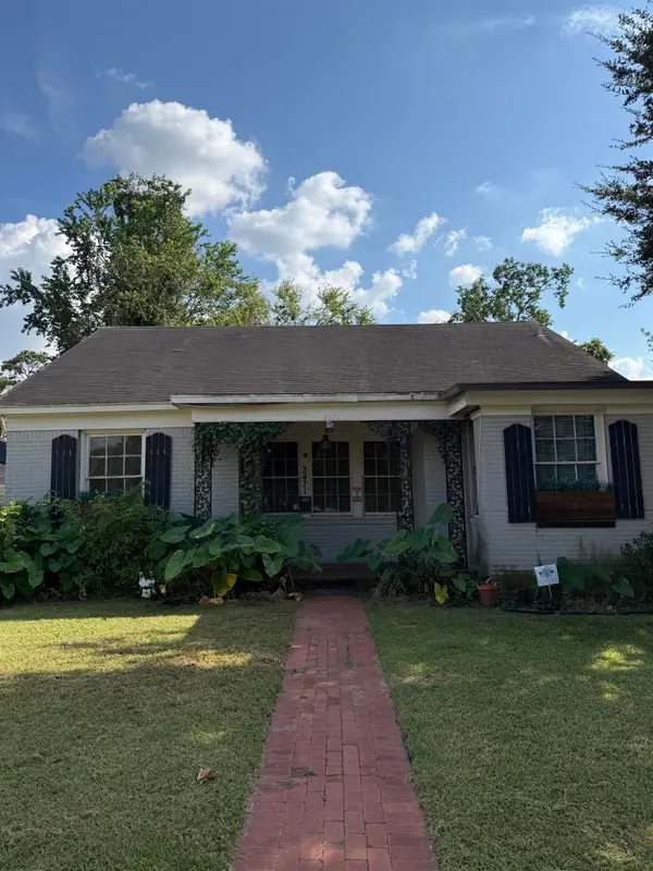 2471 Rusk St., Beaumont, TX 77702