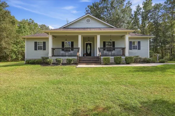 8739 Turtle Rd, Orange, TX 77632