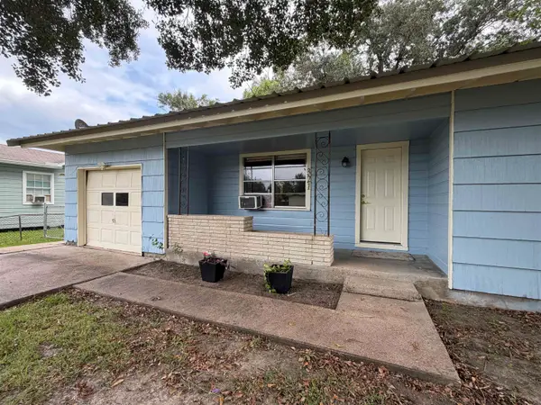 321 43 ST, Orange, TX 77630