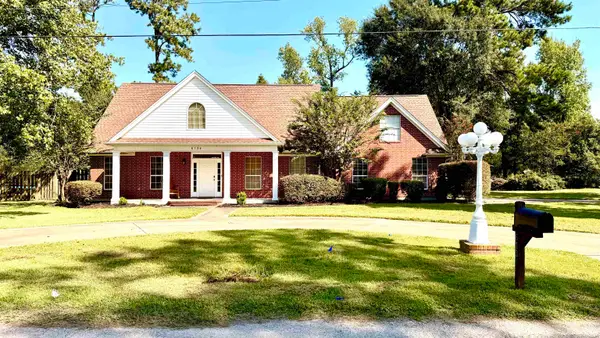 6134 Fawn, Orange, TX 77632