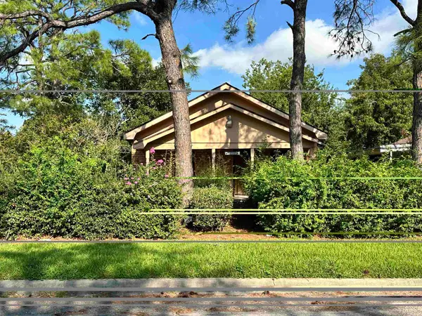 1701 Thomas Blvd, Port Arthur, TX 77640