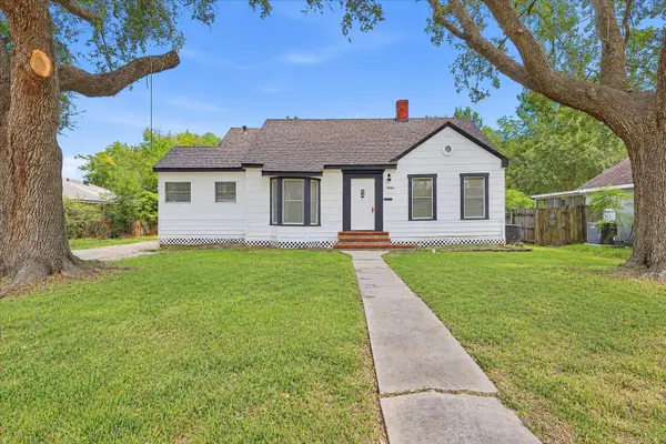 3200 Forest, Port Arthur, TX 77642