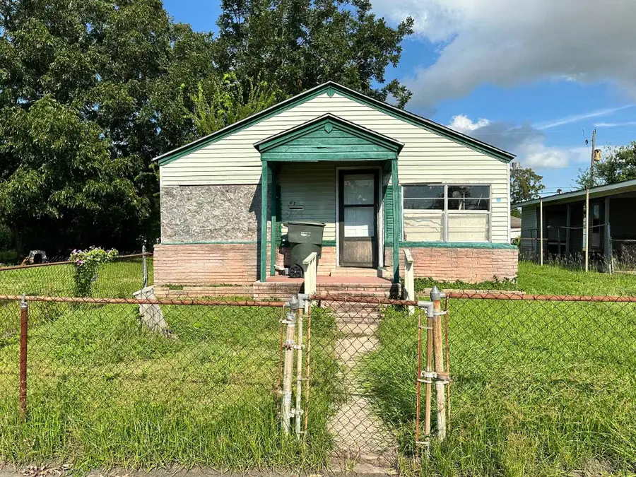 1421 W 6th street, Port Arthur, TX 77640 - #2