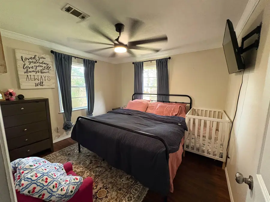 1355 Windwood Street, Vidor, TX 77662 - #3