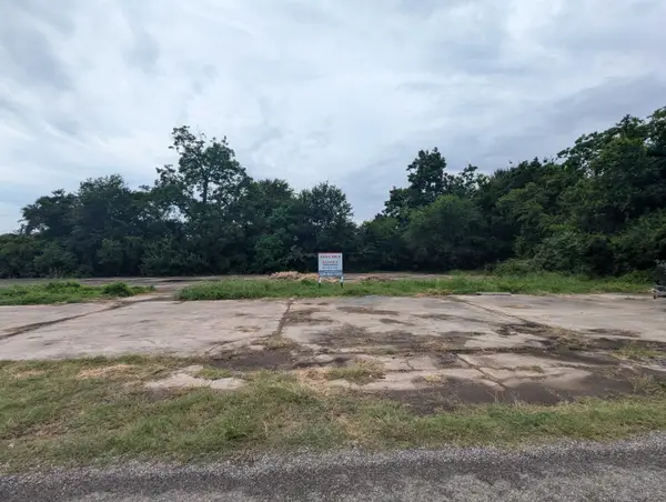6131 Jefferson, Groves, TX 77619