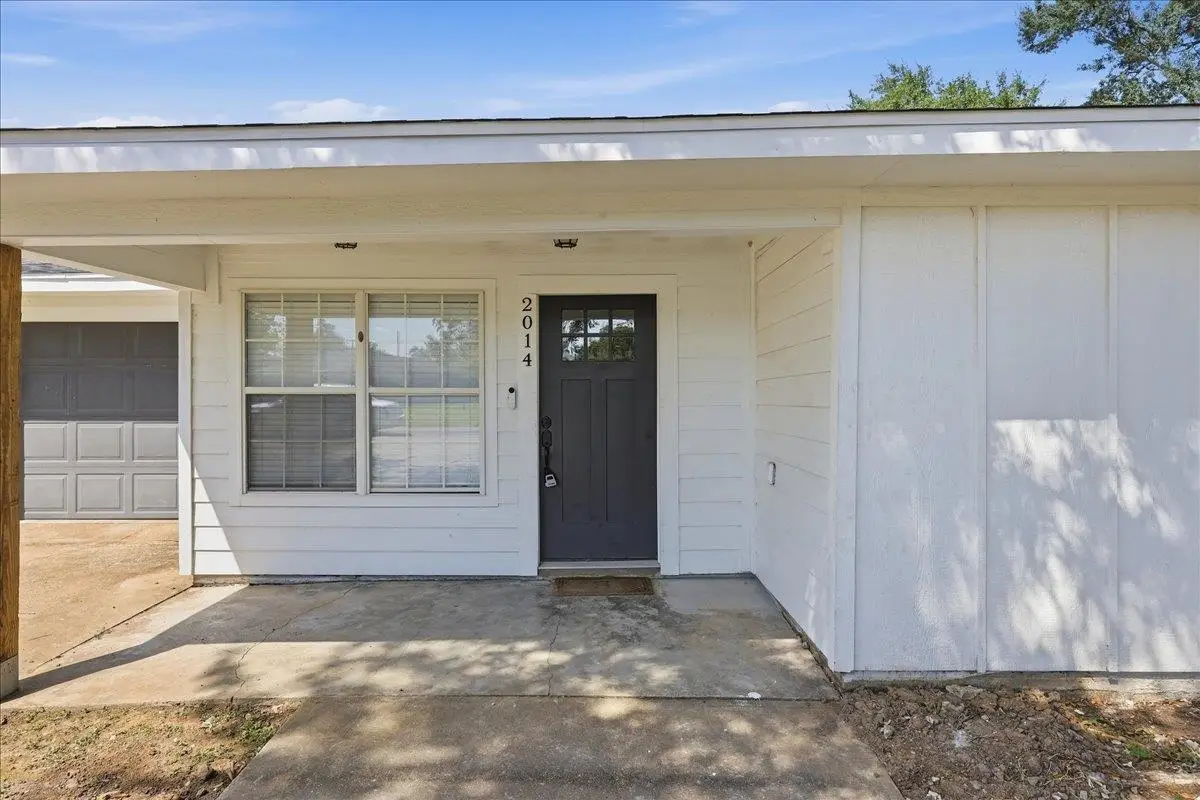 2014 Armstrong Avenue, Port Neches, TX 77651 - #1