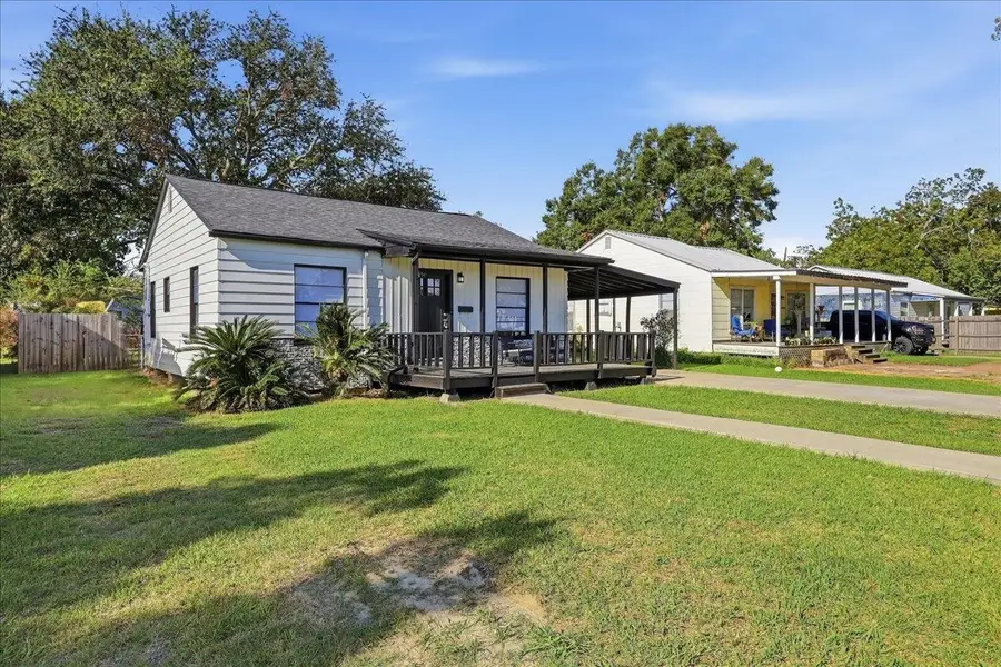 3841 Stuart, Groves, TX 77619-5817 - #2
