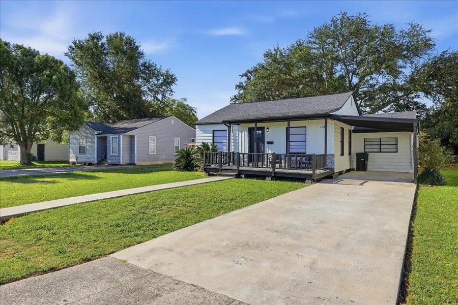 3841 Stuart, Groves, TX 77619-5817 - #3