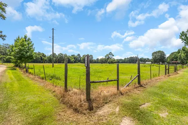 7812 McDonald Ln., Silsbee, TX 77656