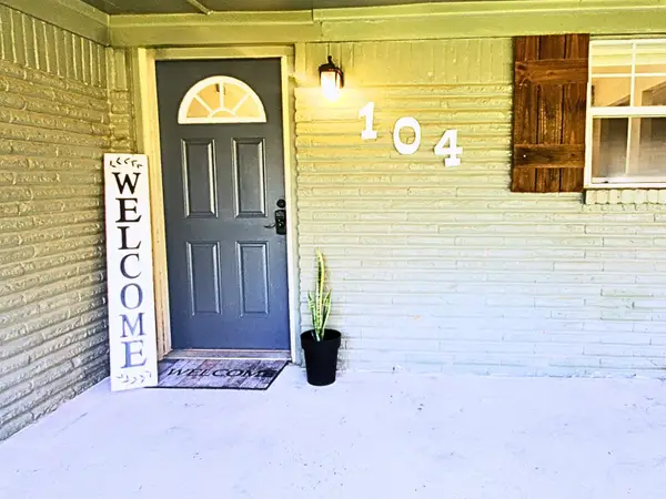 104 Sweet Gum, Village Mills, TX 77663