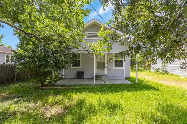 3265 Gulf St, Beaumont, TX 77703