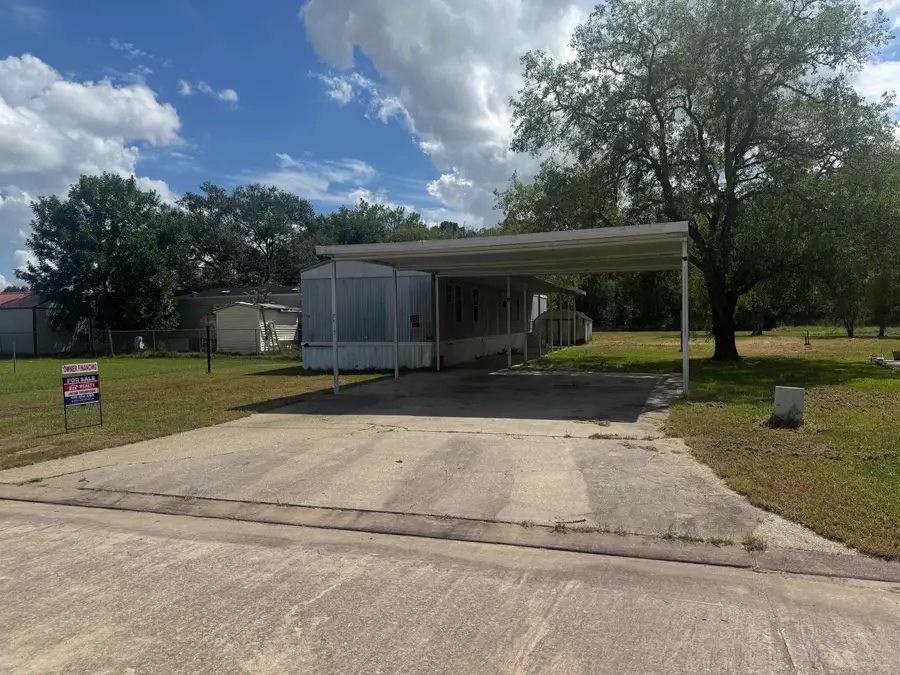 7515 Greenfield Dr, Beaumont, TX 77713 - #2