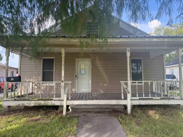 712 N 11th Street, Nederland, TX 77627