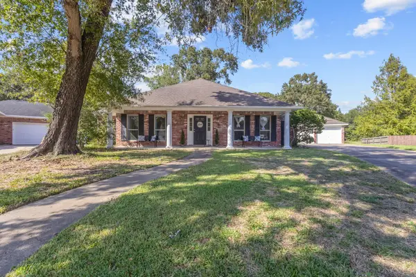 12710 Koawood Lane, Beaumont, TX 77713