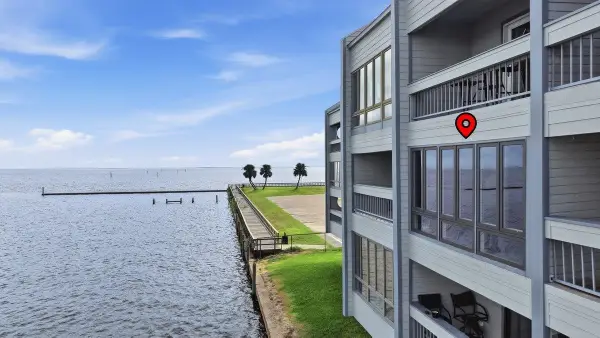 560 PLEASURE ISLAND BLVD #219, Port Arthur, TX 77640-0000