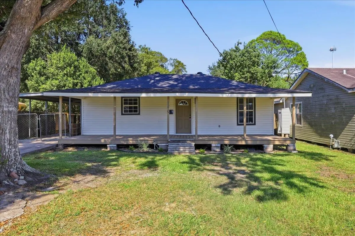 1219 S 13th Street, Nederland, TX 77627 - #1