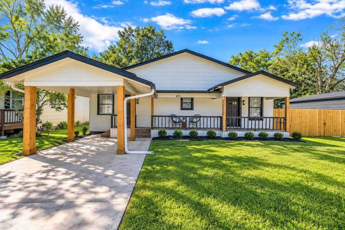 455 W Hooks St, Sour Lake, TX 77659 - #1