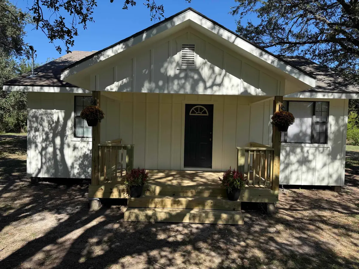 190 E Darby, Bridge City, TX 77611 - #1