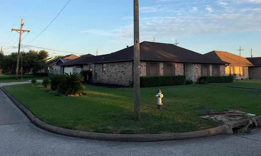 1198 MEADOWLAND DR, Beaumont, TX 77706 - #2