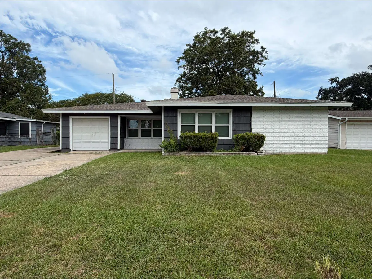 404 Crepe Myrtle, Orange, TX 77630 - #1