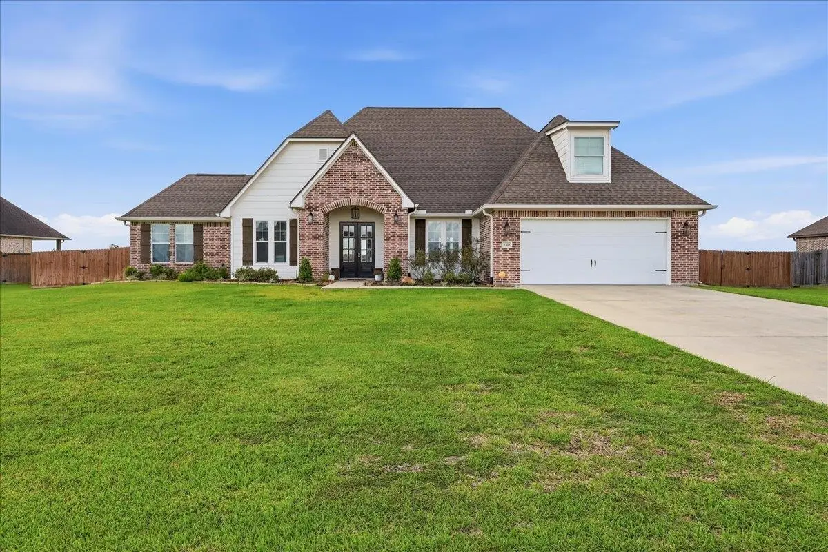 2310 Diamond D Dr, Beaumont, TX 77713 - #1