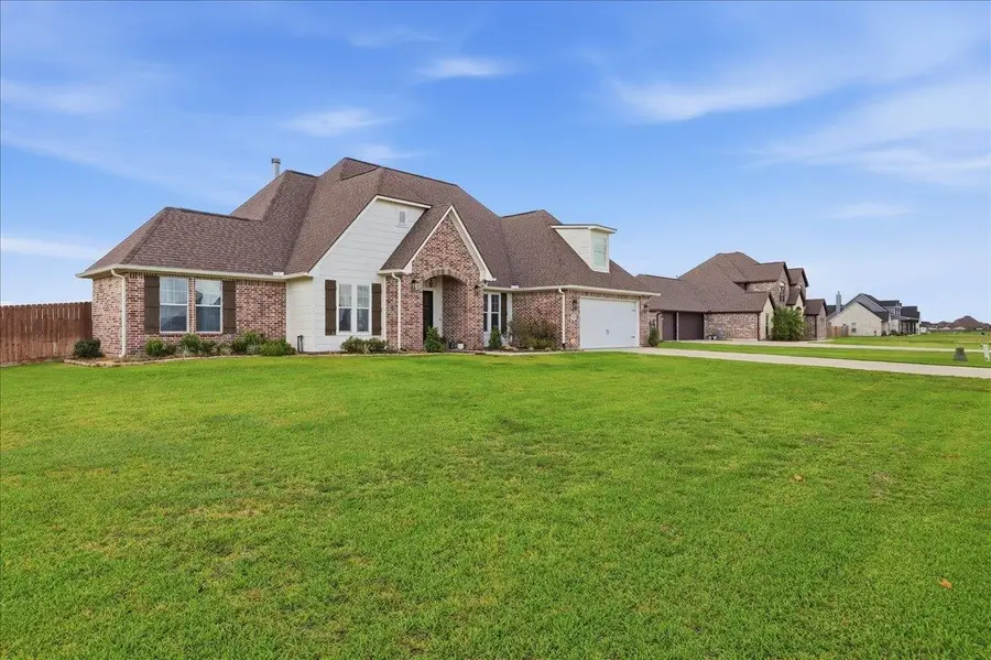 2310 Diamond D Dr, Beaumont, TX 77713 - #2