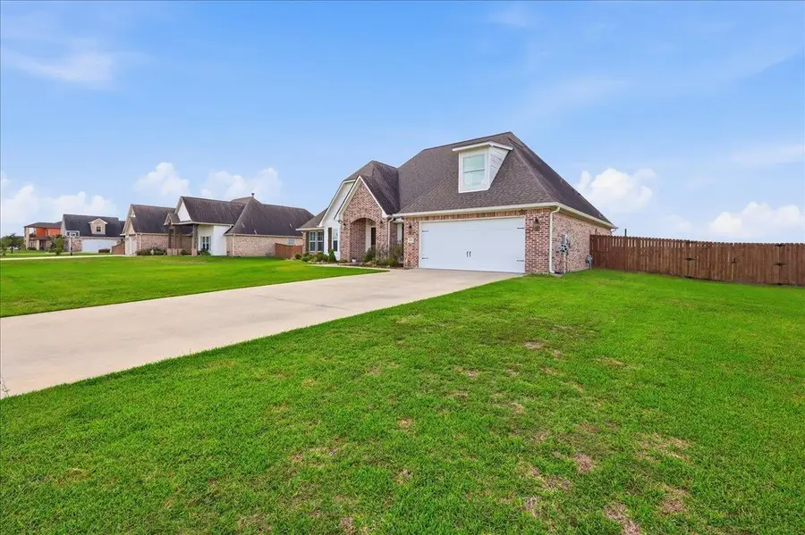 2310 Diamond D Dr, Beaumont, TX 77713 - #3