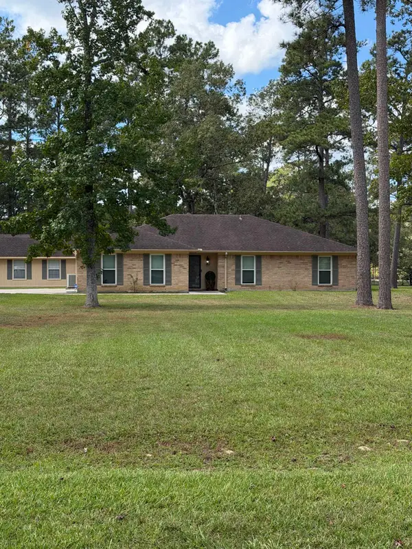 745 Country Wood Blvd, Sour Lake, TX 77659